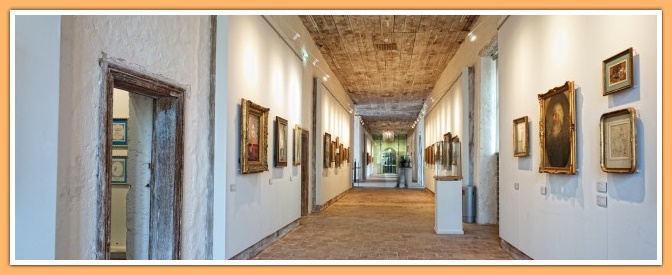 De Simonow collectie in de 'Abbaye de Flaran' in Valence-sur-Baise ...