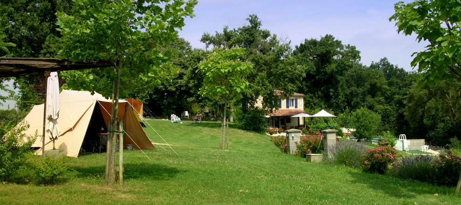 Rustiek kamperen op Camping La Brouquere: rust, ruimte en veel natuur...
