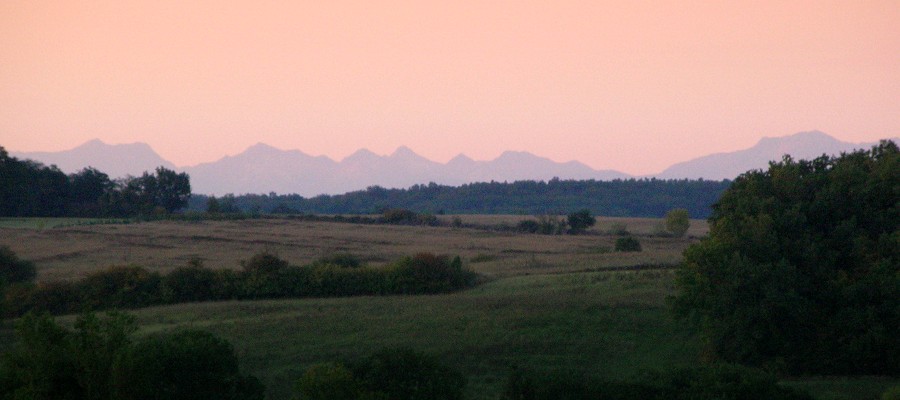 Zonsondergang over de Pyreneeen gezien vanaf de camping...