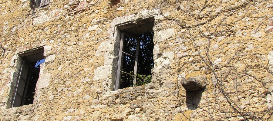 Restanten van het kapucijnenklooster ´Couvent des Ursulines´...